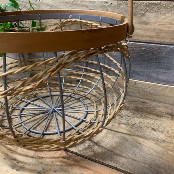 Wooden and Wire Basket with Handle - Picture 3 of 6